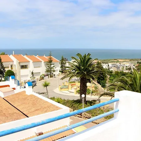 Bispo's Family House * Эрисейра