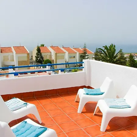 Holiday home Bispo's Family House *